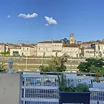 T6 Unique, Chic And Artistic With Large Terrace Apartament