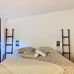 Apartament T6 Unique, Chic And Artistic With Large Terrace Condom