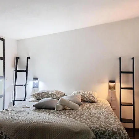 T6 Unique, Chic And Artistic With Large Terrace
