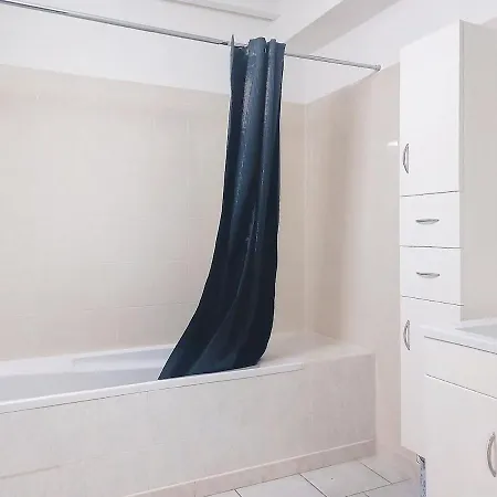 Apartamento T6 Unique, Chic And Artistic With Large Terrace Condom